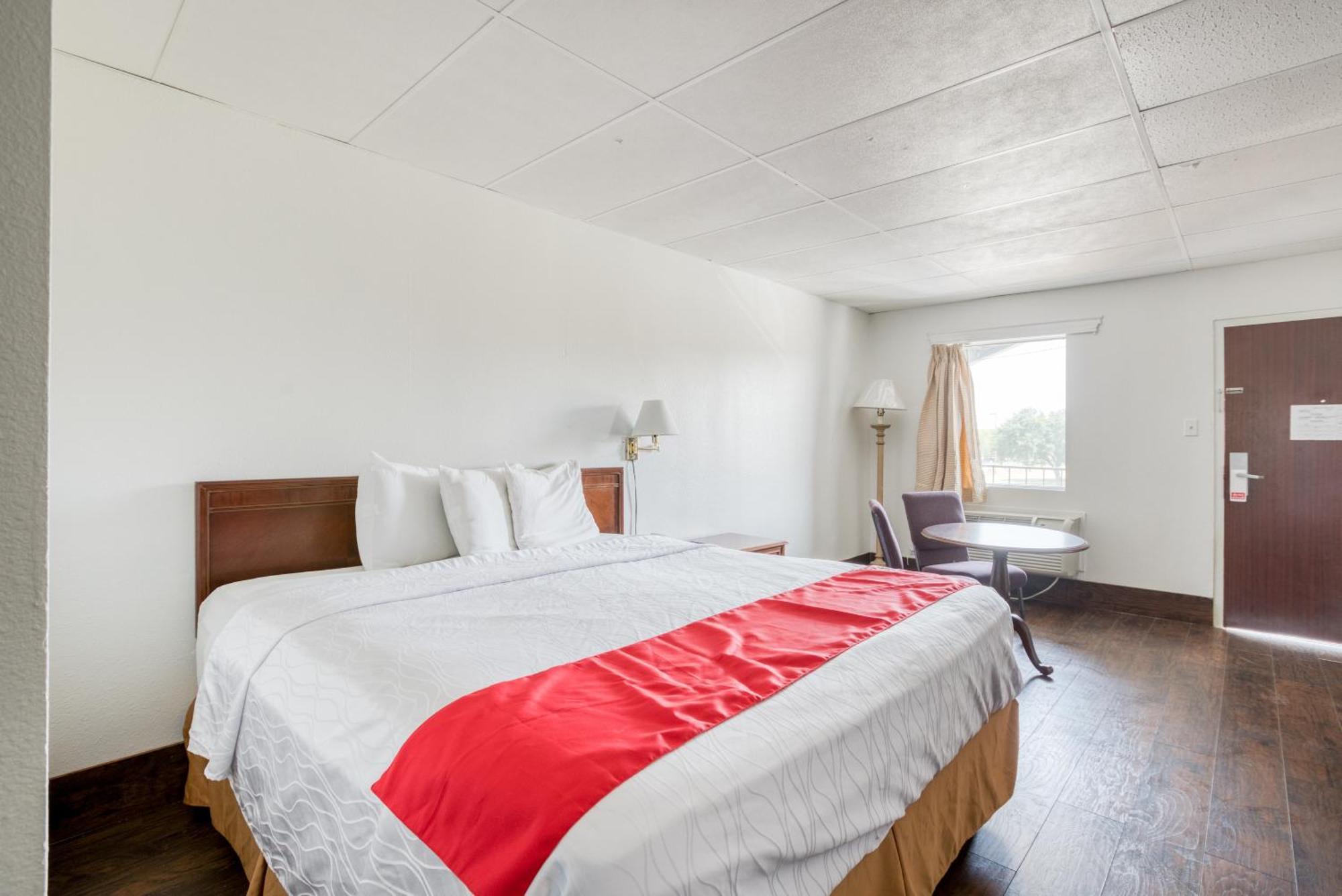 Oyo Hotel San Antonio Lackland Air Force Base West Extérieur photo
