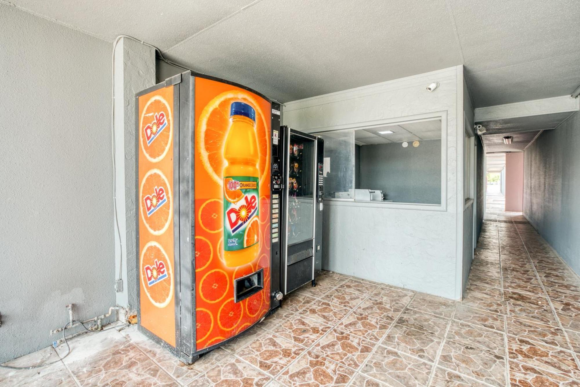 Oyo Hotel San Antonio Lackland Air Force Base West Extérieur photo